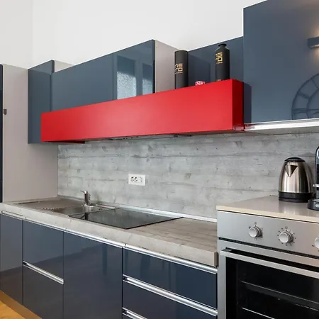 Apartment Cleo - Your From Milan